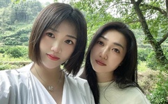 我和校花同居的日子